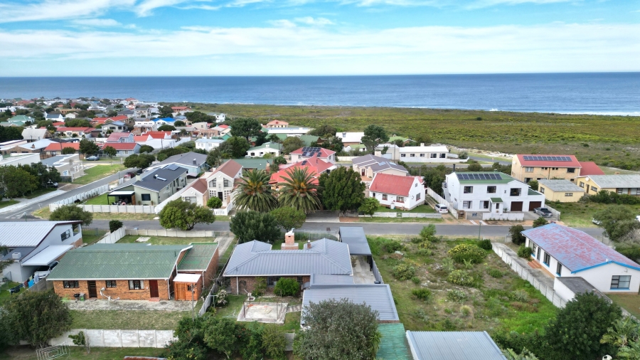3 Bedroom Property for Sale in Palmiet Western Cape